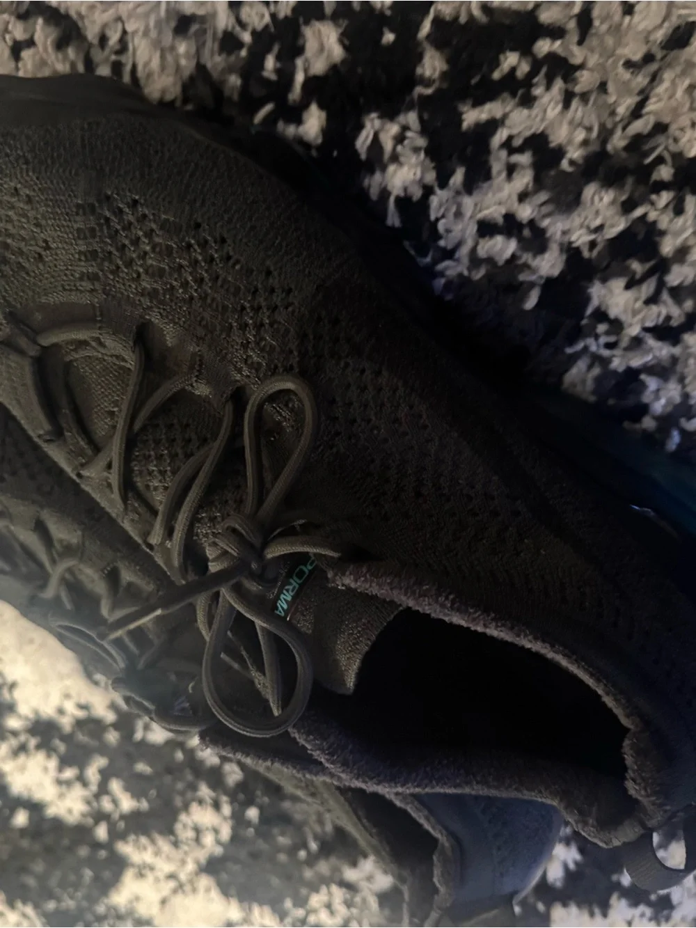 Nike Men's Black Knit Performance Athletic Sneakers with Subtle Teal Accent